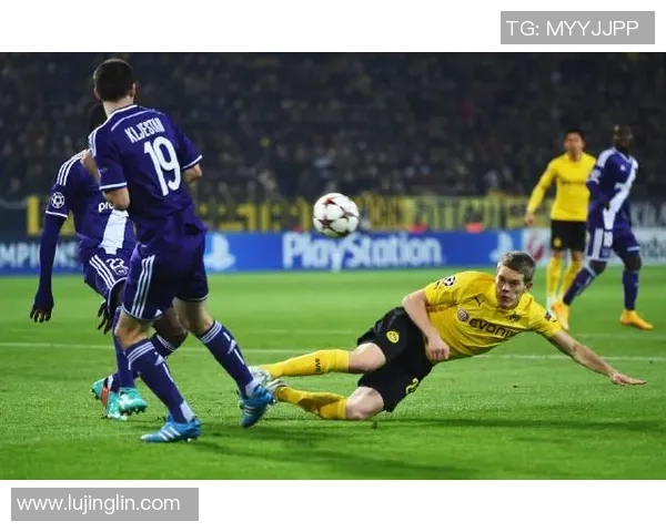 穆斯克龙与安德莱赫特的精彩对决揭示足球战术的较量与魅力 穆斯克龙与安德莱赫特的精彩对决揭示足球战术的较量与魅力